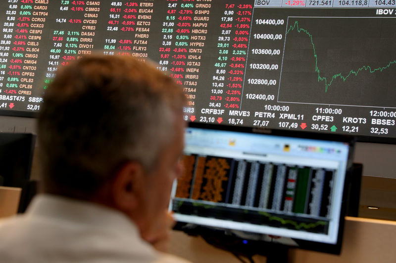 ANÁLISE-Volatilidade afasta estrangeiro da Bovespa, mas ofertas de ações despertam interesse