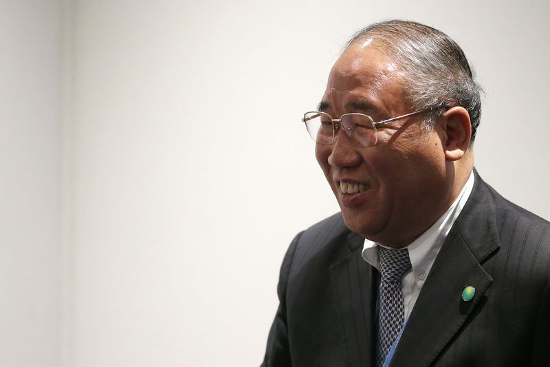 © Reuters. Foto de archivo de Xie Zhenhua, representante especial de China para Asuntos del Cambio Climático, llegando a una reunión de la Conferencia Mundial sobre el Cambio Climático 2015 en Le Bourget, Francia.