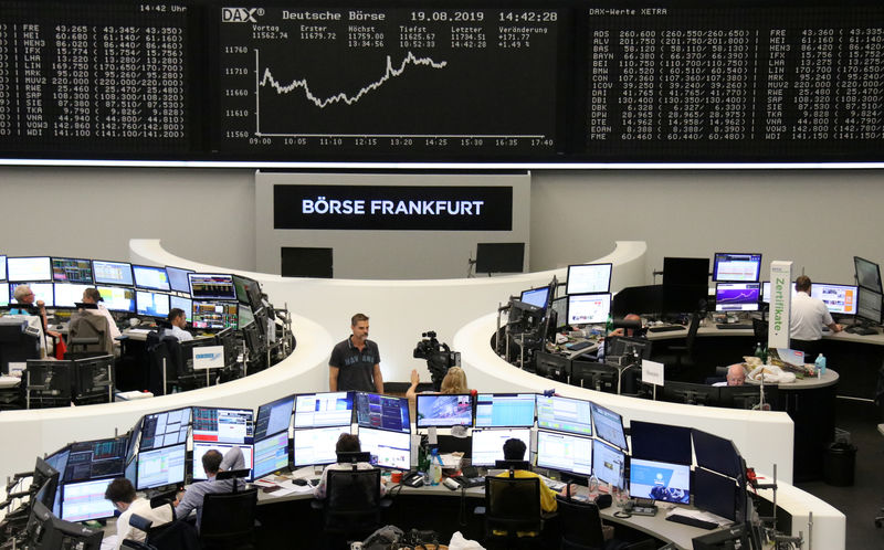 © Reuters. The German share price index DAX graph at the stock exchange in Frankfurt