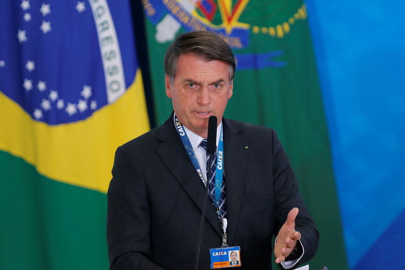 Sou presidente para interferir mesmo, diz Bolsonaro