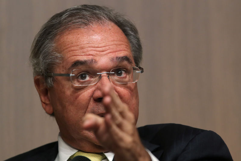 Decisão sobre tributação de transações financeiras será do Congresso, diz Guedes