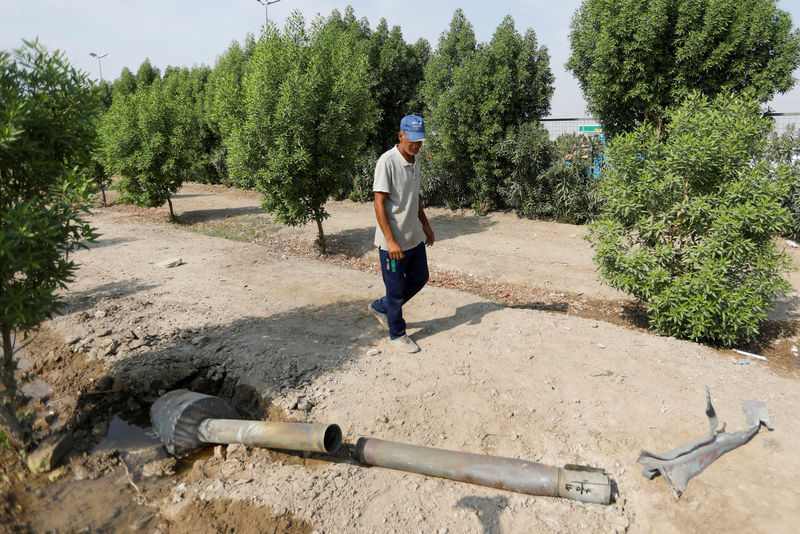 © Reuters. بيان: فصائل عراقية مسلحة تحمل أمريكا وإسرائيل مسؤولية انفجارات في قواعدها