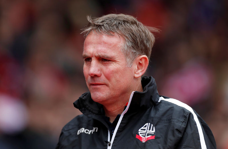 Troubled Bolton accept manager Parkinson's resignation