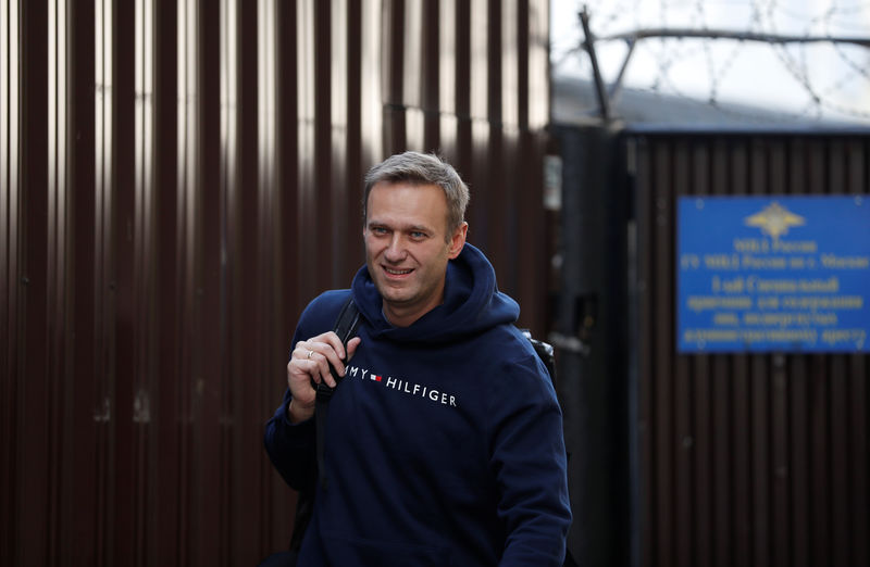 El opositor ruso Navalny augura protestas aún mayores contra Putin tras salir de la cárcel