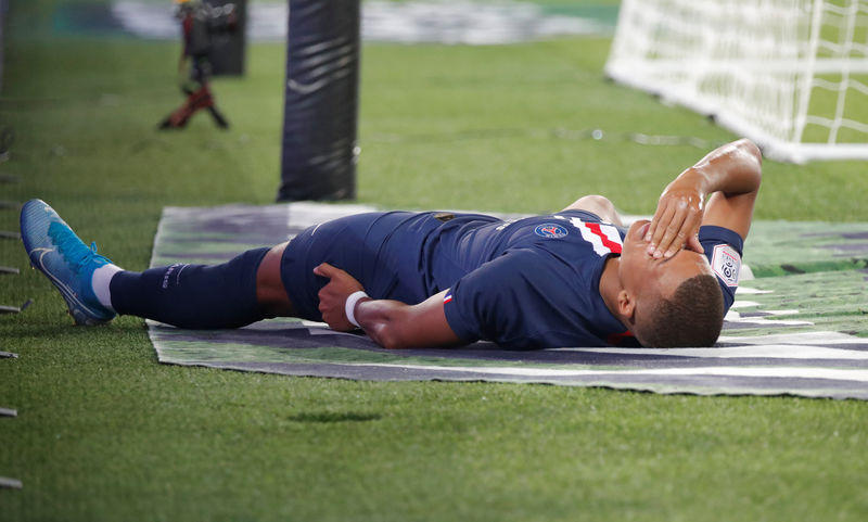 Cavani y Mbappé quedan fuera del PSG durante varias semanas debido a las lesiones