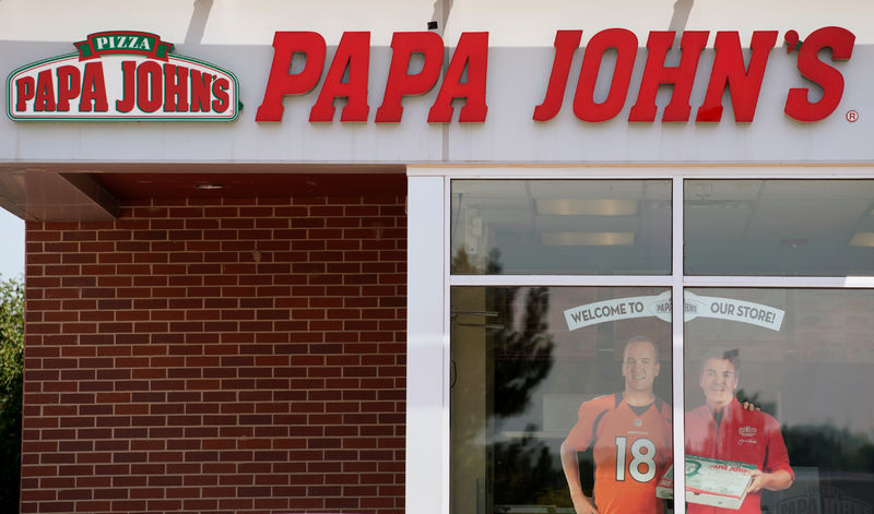 © Reuters. FILE PHOTO - The Papa John's store in Westminster