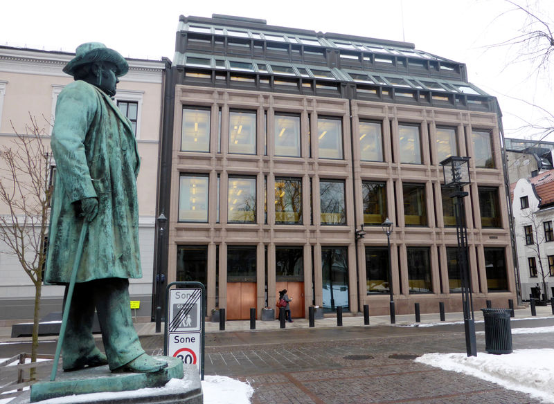 © Reuters. A general view of the Norwegian central bank in Oslo