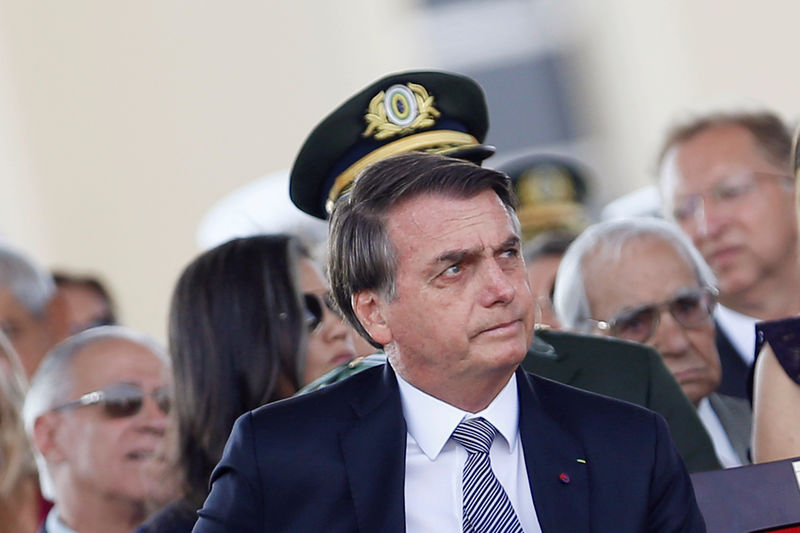 Se Macron retirar &quot;insultos&quot;, podemos conversar sobre ajuda à Amazônia, diz Bolsonaro