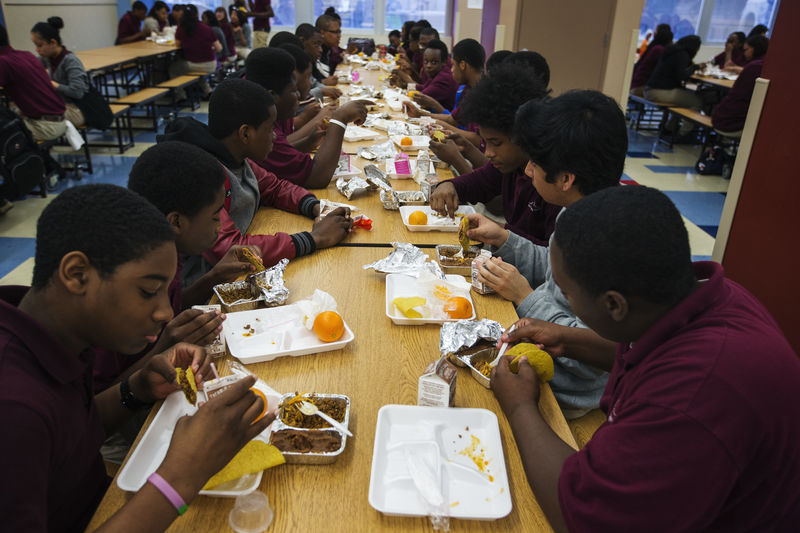 U.S. to states: School lunch changes none of your business