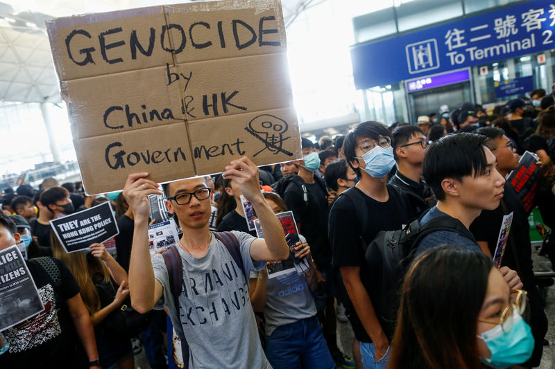 &quot;Agora ou nunca&quot;: Manifestantes de Hong Kong dizem não ter nada a perder