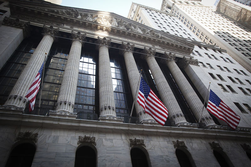 © Reuters. 米国株式市場は反発、エネルギー・金融株が高い