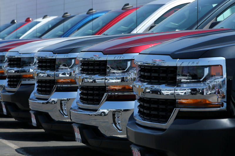 U.S. auto sales seen rising 5% in August: J.D. Power, LMC Automotive