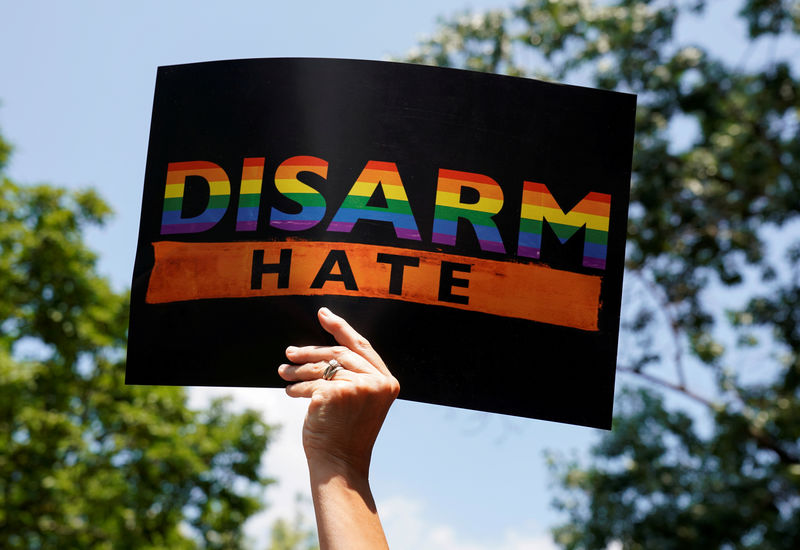 © Reuters. FILE PHOTO: Rally against white supremacy in front of the White House in Washington