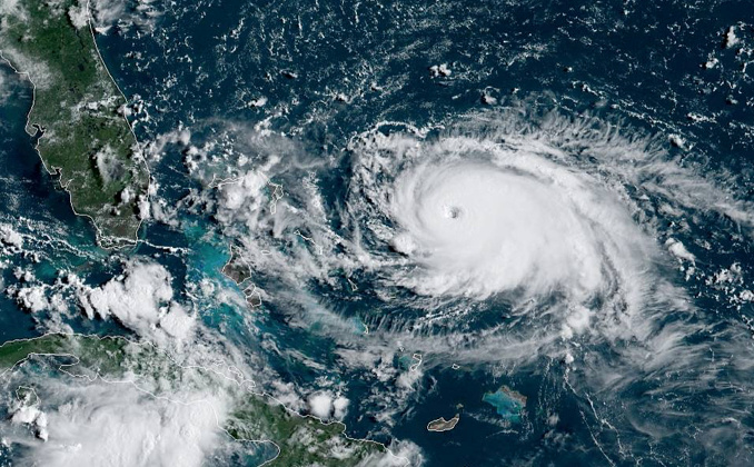 © Reuters. الإعصار دوريان يهدد جورجيا وساوث ونورث كارولاينا وفلوريدا لا تزال في حالة تأهب