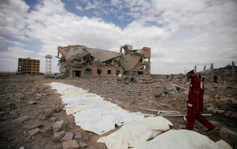 © Reuters. التحالف بقيادة السعودية يقصف سجنا في اليمن وسقوط عشرات القتلى