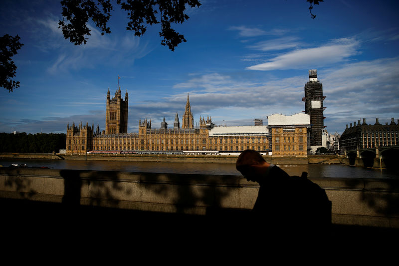 英国の20／21年度予算、教育や医療など拡充　財務相が4日公表