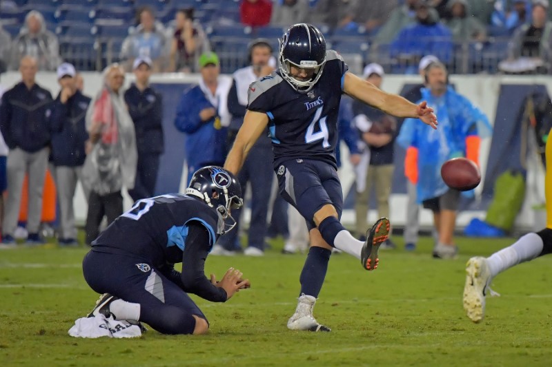 Report: Titans to place K Succop on IR, sign Santos