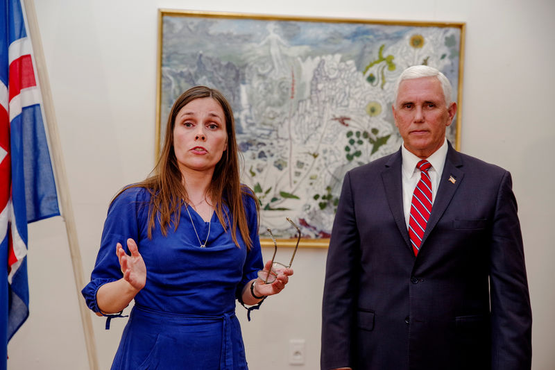 © Reuters. Iceland's Prime Minister Jakobsdottir and U.S. Vice President Pence attend a news conference in Reykjavik