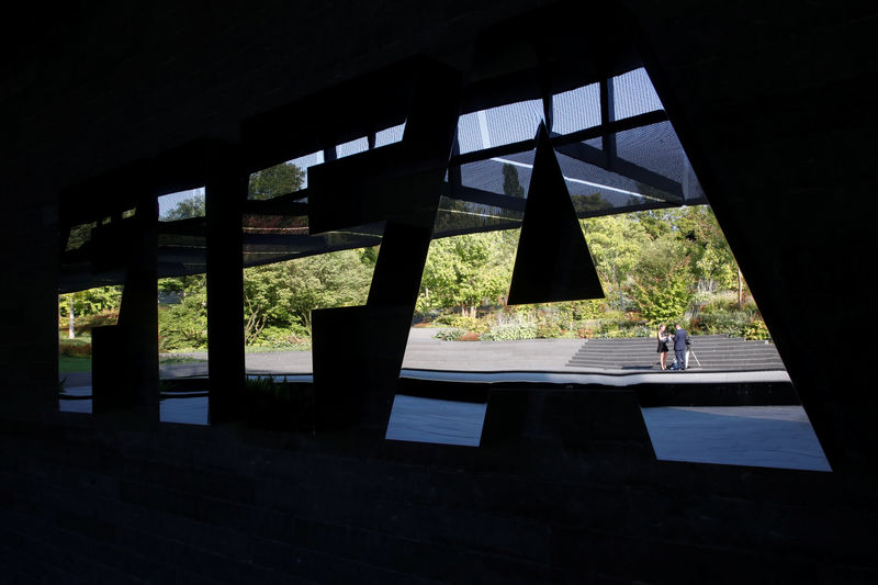 © Reuters. هيمنة لاعبي الدوري الانجليزي في ترشيحات تشكيلة الفيفا المثالية