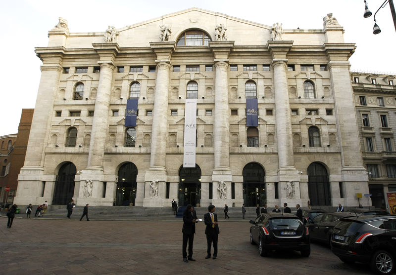 Borsa Milano chiude in rialzo con banche e industriali, corre Stm