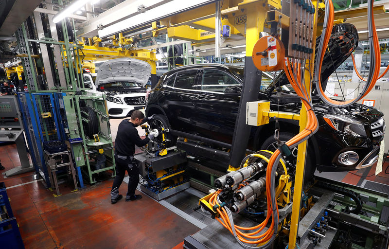 Produção industrial alemã cai em julho com fraqueza em manufatura