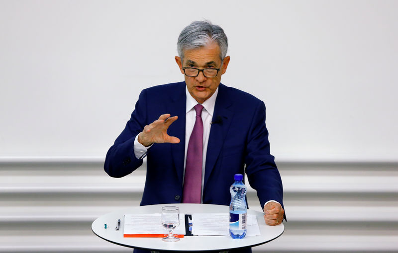 © Reuters. "The Economic Outlook and Monetary Policy" panel discussion in Zurich