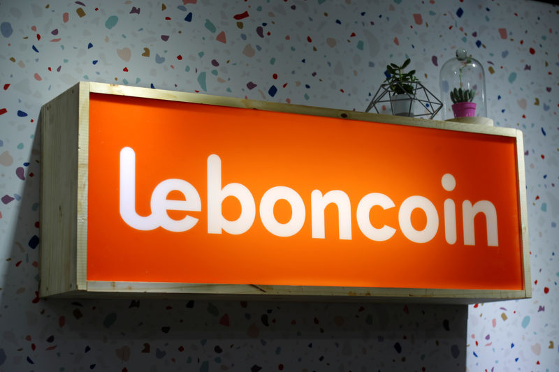 © Reuters. The logo of Leboncoin is seen at the Young Entrepreneurs fair in Paris