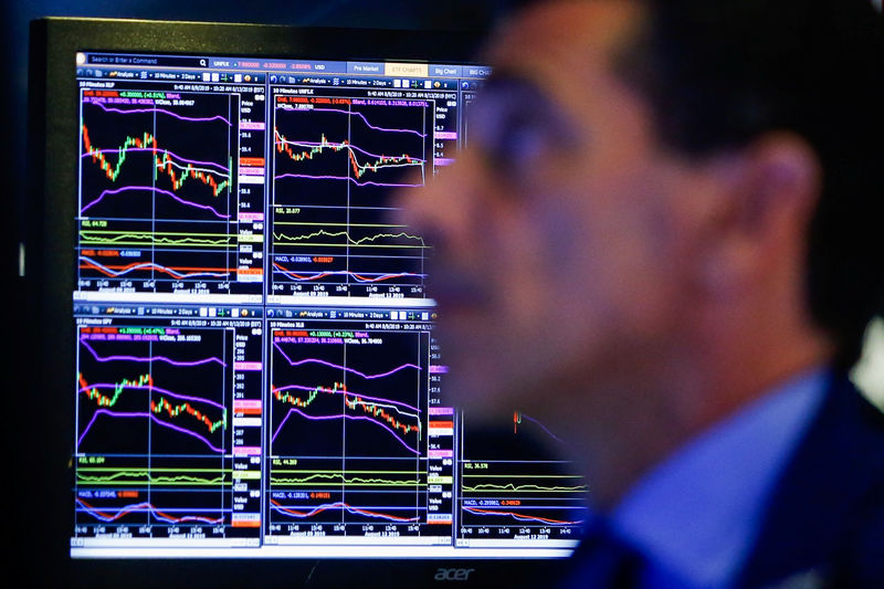 Mercado passa a ver contração da indústria em 2019, mostra relatório Focus; estimativa para IPCA cai a mínima em pelo menos 1 ano