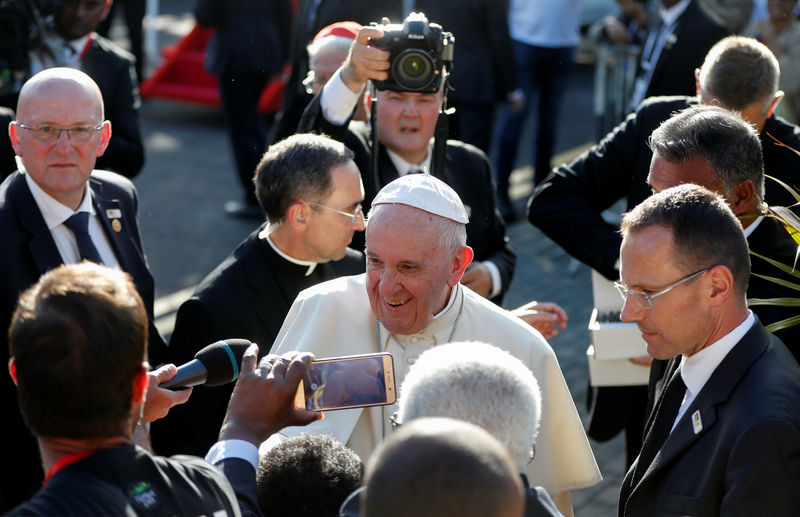 © Reuters. Pope Francis visits Mauritius