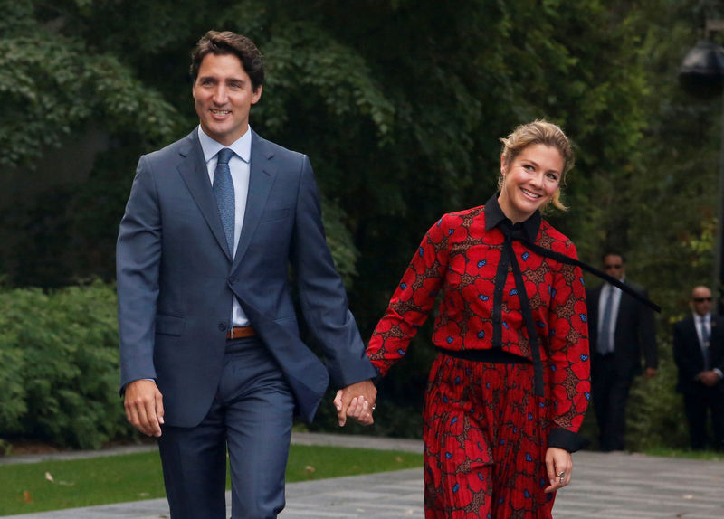 Abalado por escândalos, canadense Trudeau inicia campanha de reeleição difícil