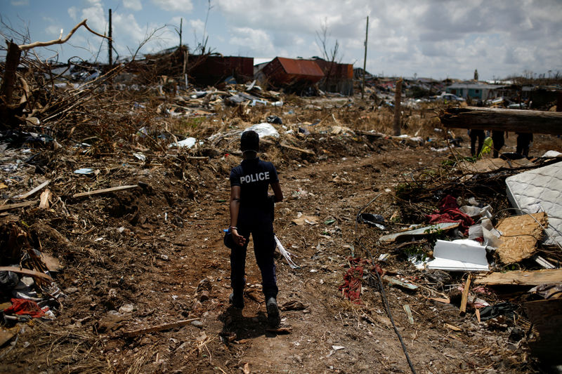 ハリケーン直撃のバハマ、行方不明者なお約2500人