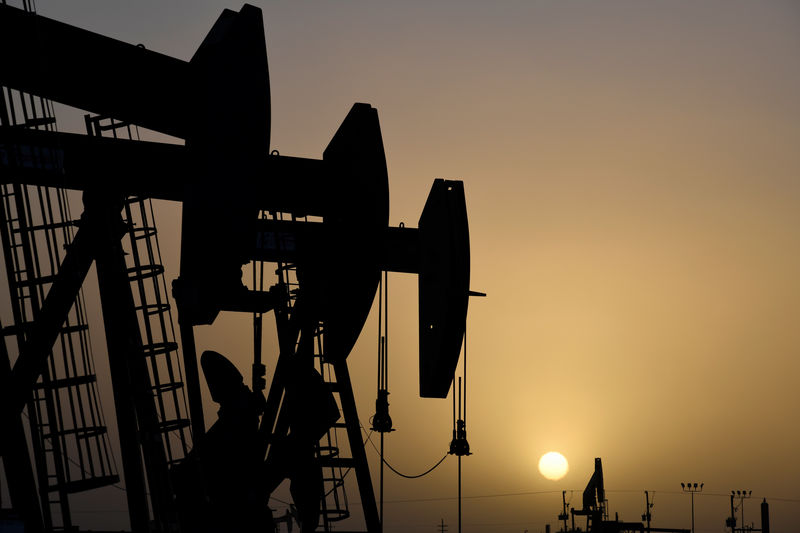 Цены на нефть выросли после взаимных уступок США и Китая в торговле