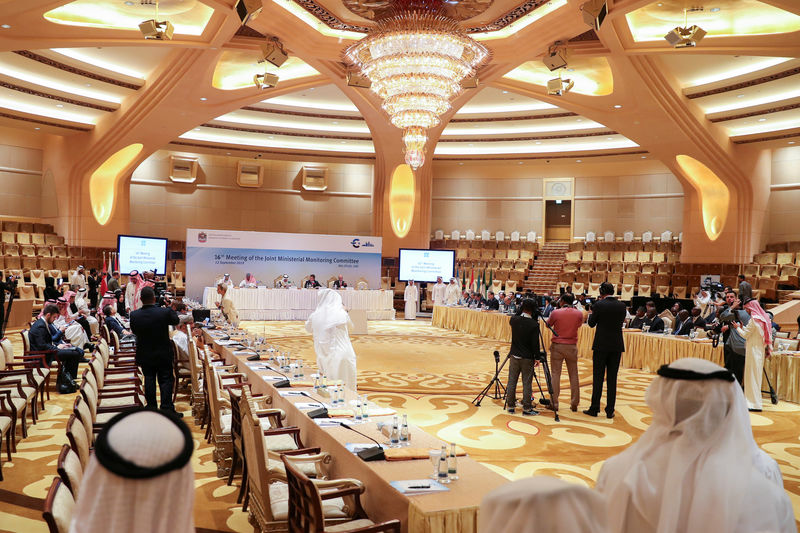 © Reuters. General view of the joint Ministerial Monitoring Committee in Abu Dhabi