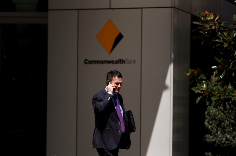 Record low rates deliver competitive advantages to Australia's biggest banks: regulator
