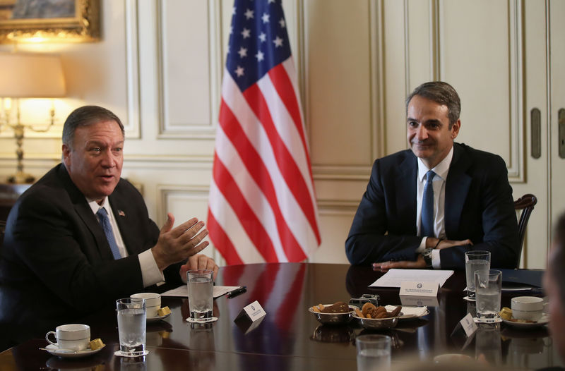 © Reuters. U.S. Secretary of State Mike Pompeo visits Greece