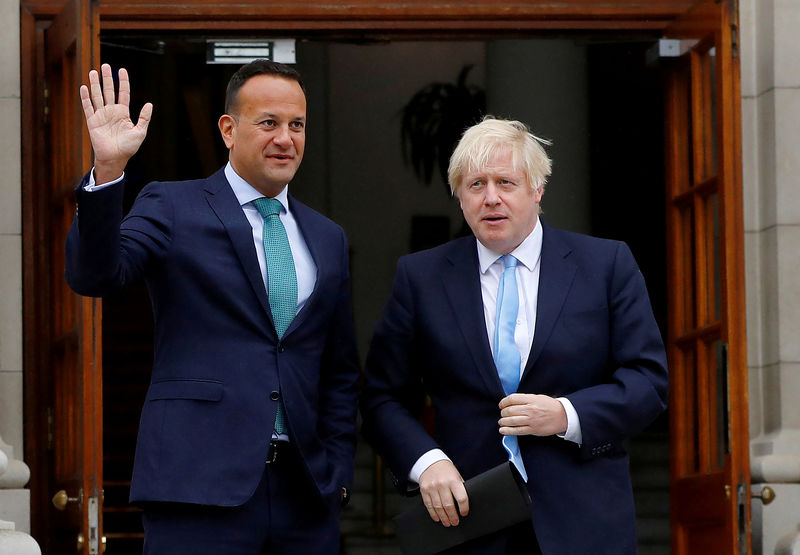 © Reuters. FILE PHOTO: Britain's Prime Minister Boris Johnson meets with Ireland's Prime Minister (Taoiseach) Leo Varadkar in Dublin