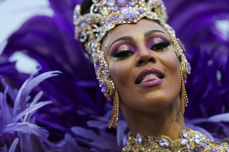 El Carnaval de Brasil arranca con la división política en el centro de la atención
