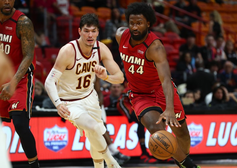 NBA roundup: Heat honor Wade, crush Cavs