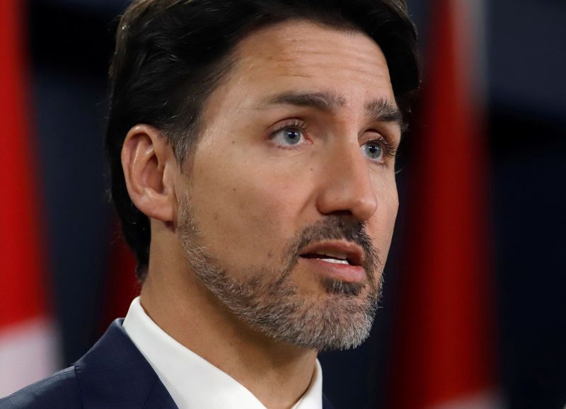 © Reuters. Canada's Prime Minister Justin Trudeau speaks to news media in Ottawa