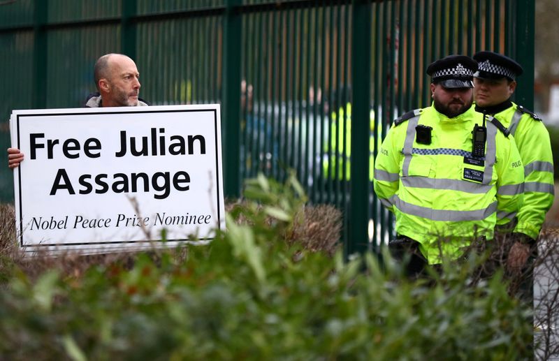 Comienza en Londres el juicio sobre la extradición de Assange a EEUU