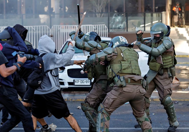 Las protestas resurgen en las calles chilenas y se anuncian masivas manifestaciones para marzo