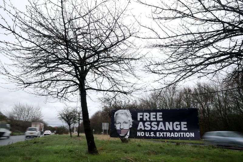 © Reuters. محامي: مؤسس موقع ويكيليكس قد ينتحر إذا تسلمته أمريكا