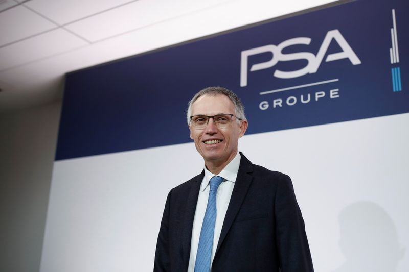 © Reuters. Carlos Tavares, chief executive officer of PSA Group, poses for a photograph before the annual results news conference at their headquarters in Rueil-Malmaison, near Paris