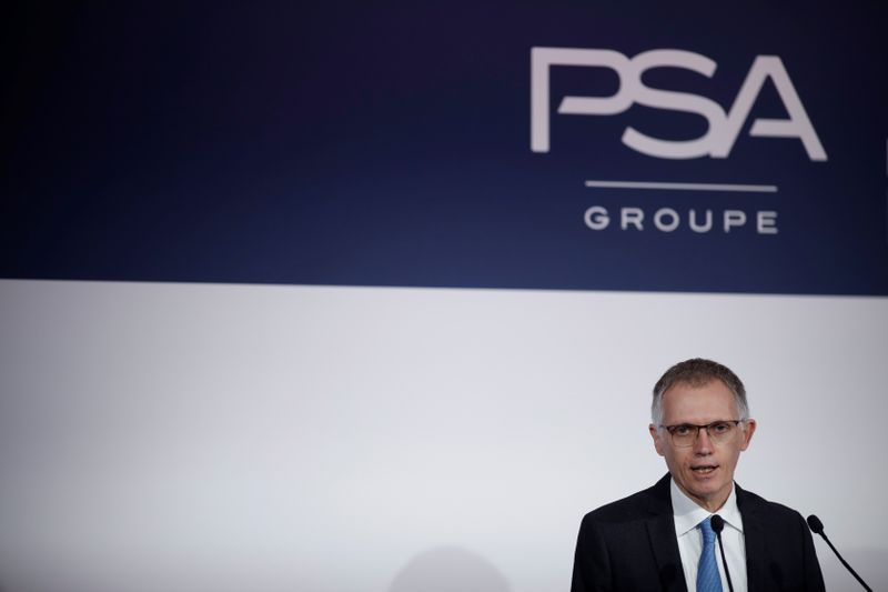 Profit rise lifts Peugeot shares ahead of Fiat merger
