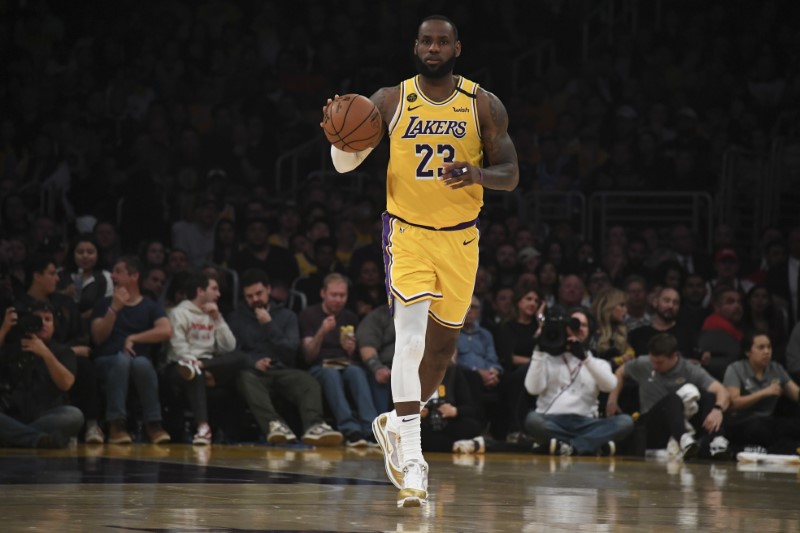 NBA roundup: LeBron (40) lifts Lakers over Pelicans