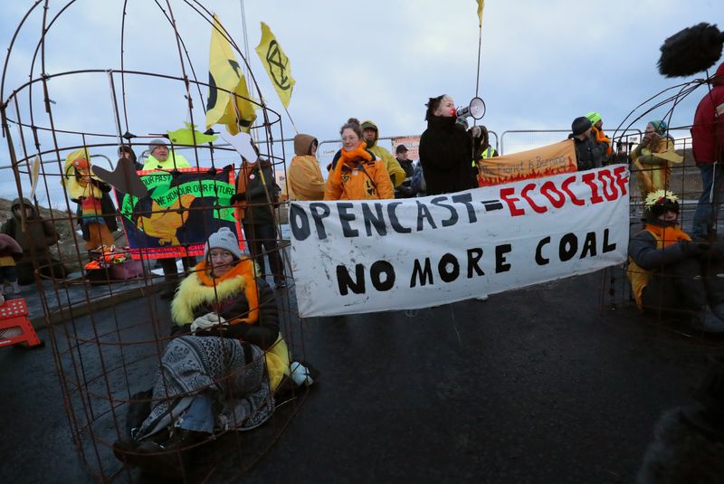 © Reuters. XR protest at Banks Group's open-cast coal mine in Bradley