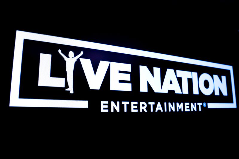 © Reuters. FILE PHOTO: The logo for Live Nation Entertainment is displayed on a screen on the floor at the NYSE in New York