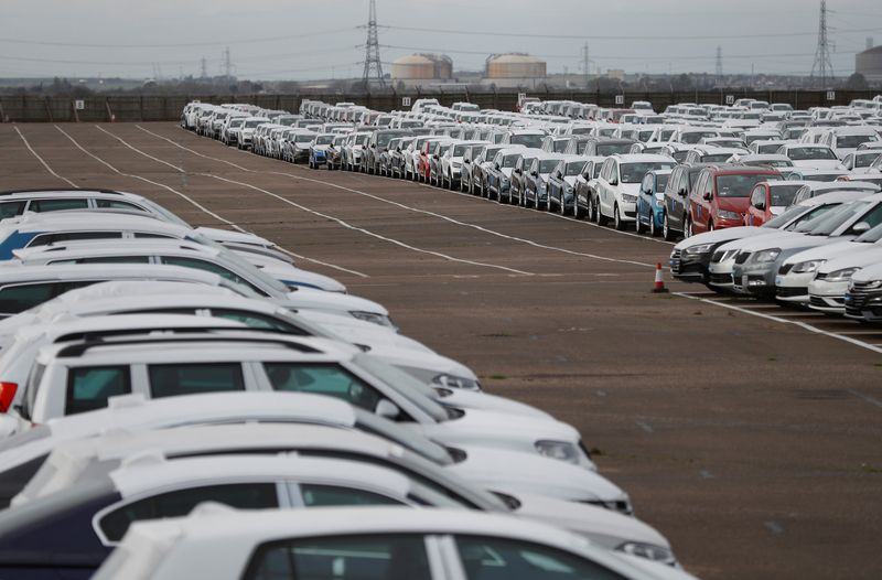 UK car industry seeks support, free-trade Brexit deal, as output falls