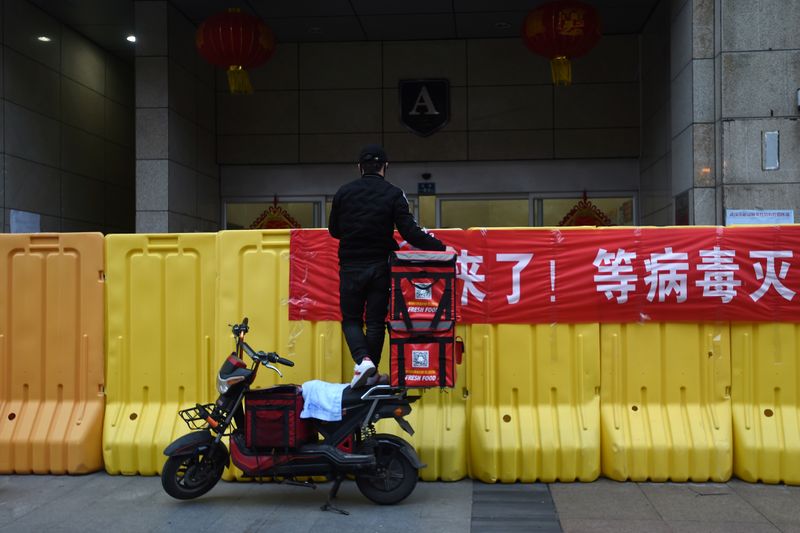 Varias ciudades chinas ofrecen hasta 1.400 dólares para pacientes infectados que se presenten a las autoridades