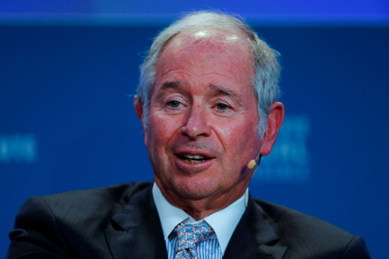 © Reuters. Stephen Schwarzman, Co-Founder, Chairman and CEO of Blackstone, speaks during the Milken Institute's 22nd annual Global Conference in Beverly Hills, California